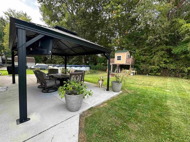 34335 Lakewood Drive, New Baltimore, MI 48047