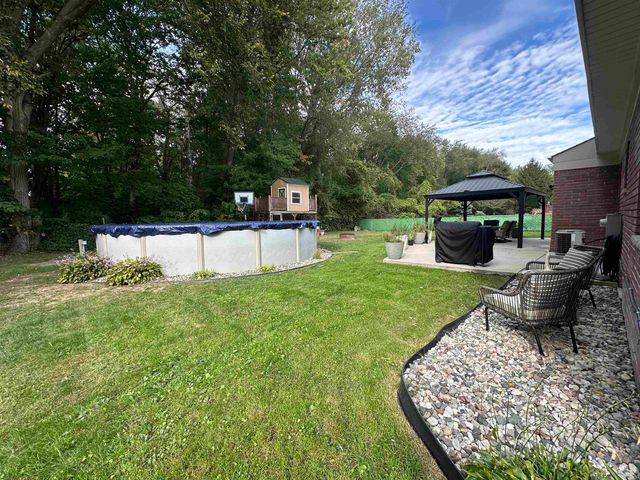 34335 Lakewood Drive, New Baltimore, MI 48047