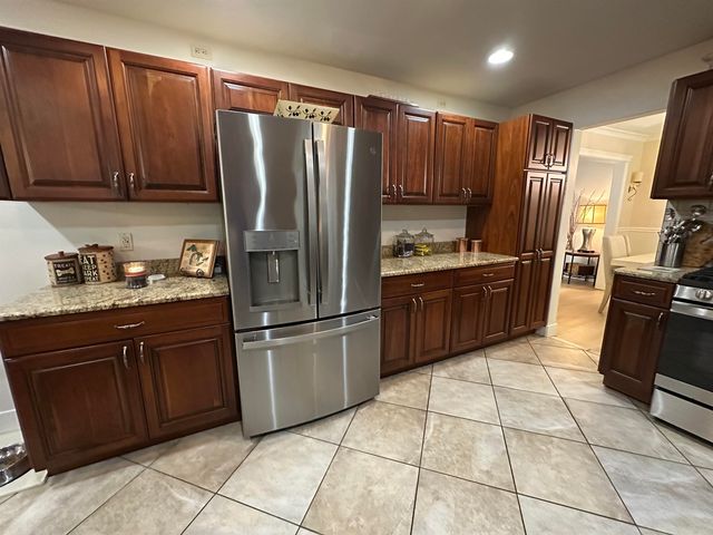 34335 Lakewood Drive, New Baltimore, MI 48047