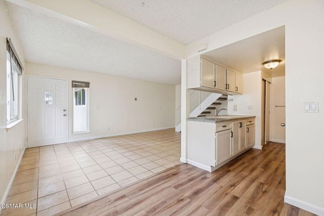 1123 Carlsbad Place, Ventura, CA 93003