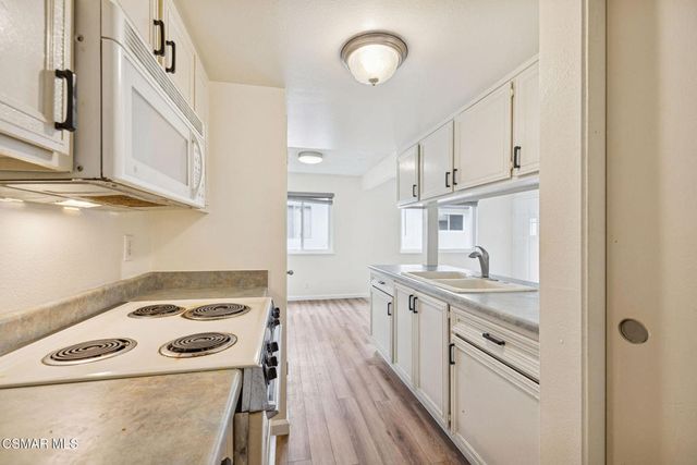 1123 Carlsbad Place, Ventura, CA 93003