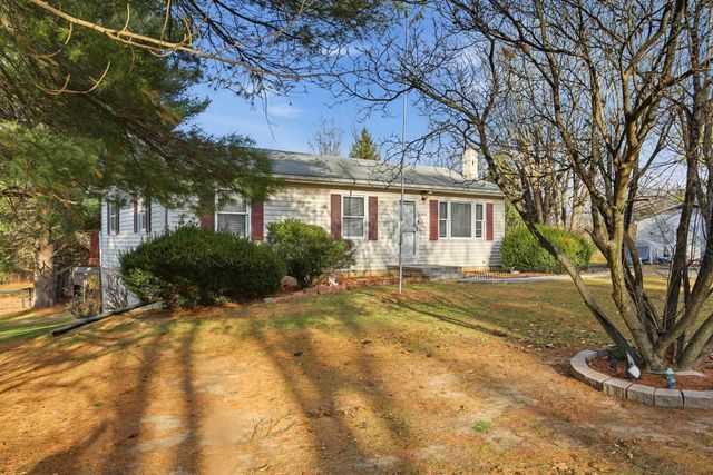 460 MASSANUTTEN DR, Edinburg, VA 22824