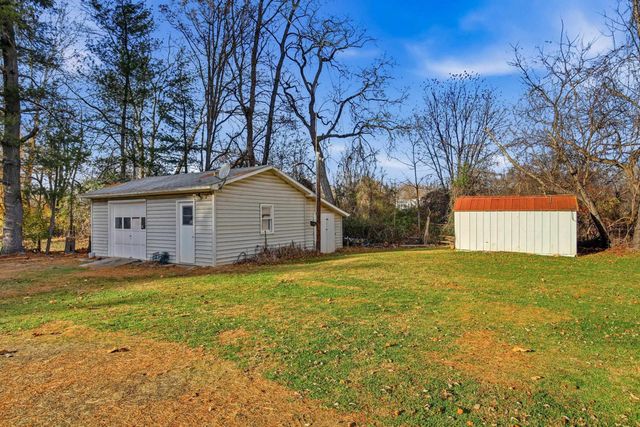 460 MASSANUTTEN DR, Edinburg, VA 22824