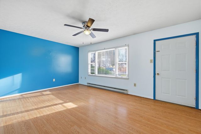 460 MASSANUTTEN DR, Edinburg, VA 22824