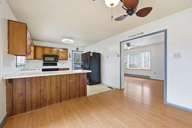 460 MASSANUTTEN DR, Edinburg, VA 22824