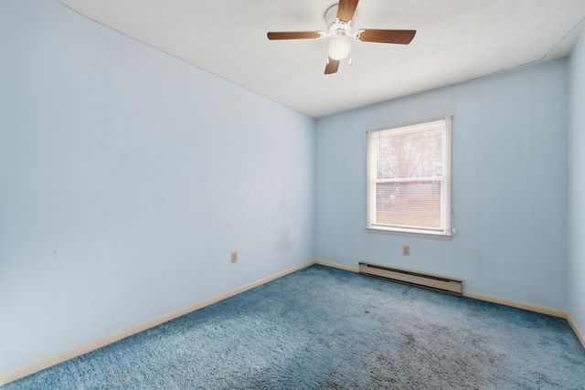 460 MASSANUTTEN DR, Edinburg, VA 22824