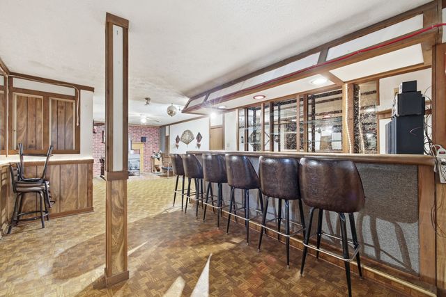 460 MASSANUTTEN DR, Edinburg, VA 22824