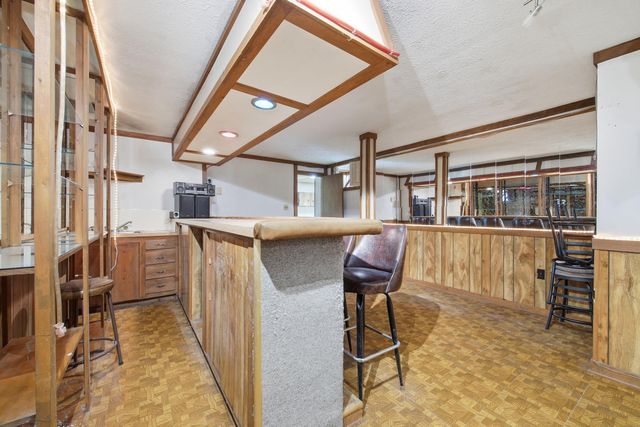 460 MASSANUTTEN DR, Edinburg, VA 22824