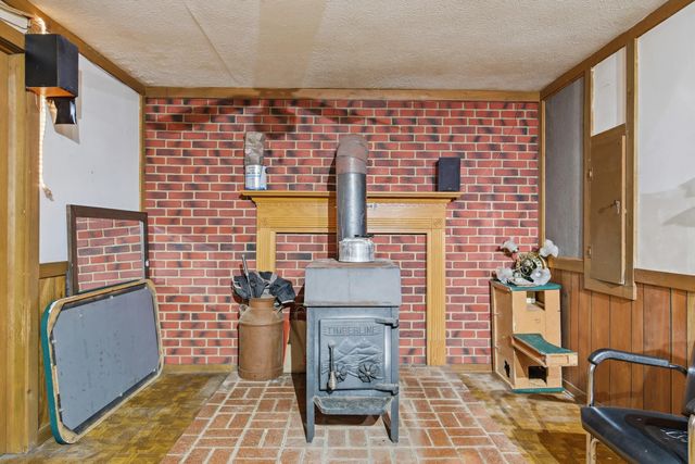 460 MASSANUTTEN DR, Edinburg, VA 22824