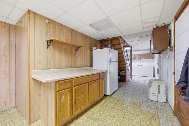 460 MASSANUTTEN DR, Edinburg, VA 22824