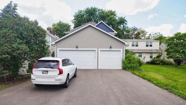 3912 Quail Avenue N, Minneapolis, MN 55422