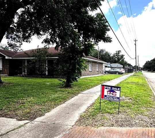 724 Handell Lane, Pasadena, TX 77502