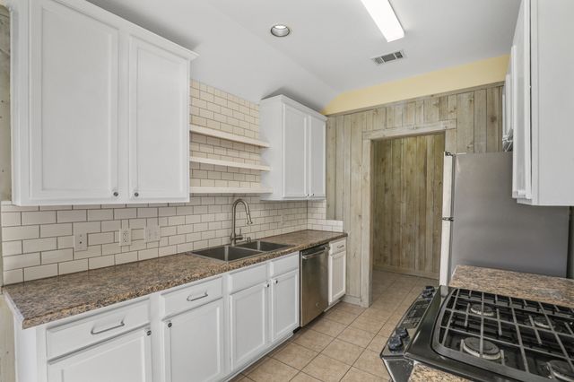 1012 Villa Paloma Boulevard, Little Elm, TX 75068