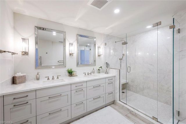 4051 Gulf Shore BLVD N 105, Naples, FL 34103