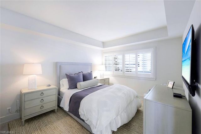 4051 Gulf Shore BLVD N 105, Naples, FL 34103