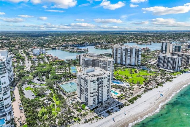 4051 Gulf Shore BLVD N 105, Naples, FL 34103