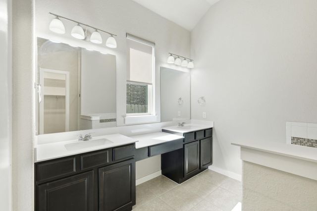 6711 Calabria DR, Round Rock, TX 78665