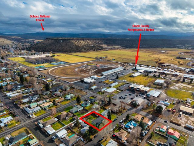 704 SE Elm Street, Prineville, OR 97754