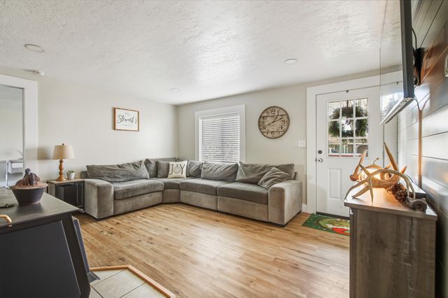 704 SE Elm Street, Prineville, OR 97754