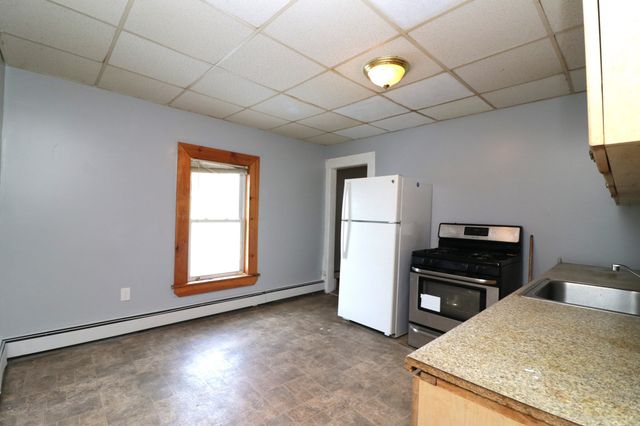 41 Nichols St 2, Lowell, MA 01851