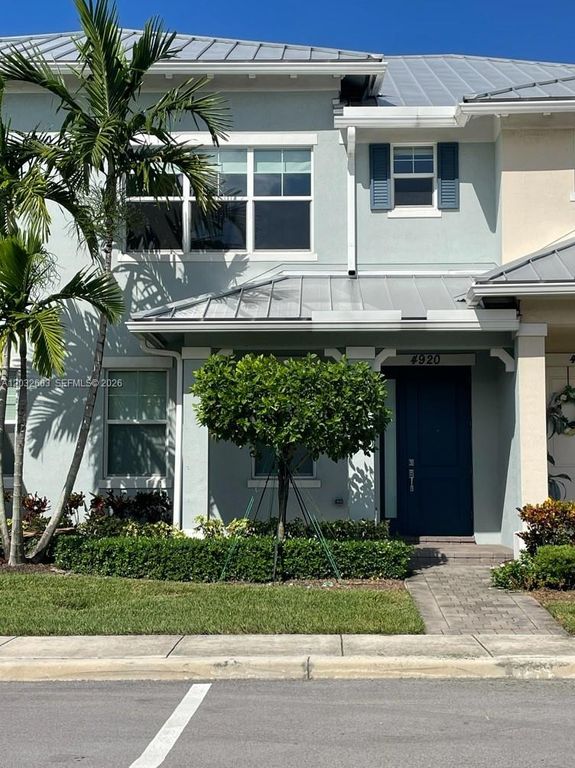 4920 Eucalyptus Dr 2, Hollywood, FL 33021