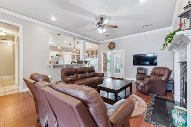 2400 Stonebridge Drive, Norman, OK 73071