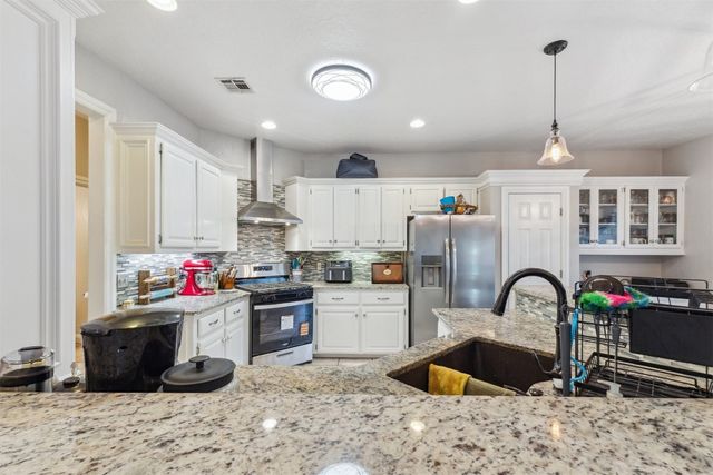 2400 Stonebridge Drive, Norman, OK 73071