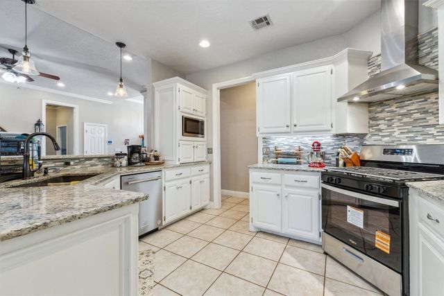 2400 Stonebridge Drive, Norman, OK 73071