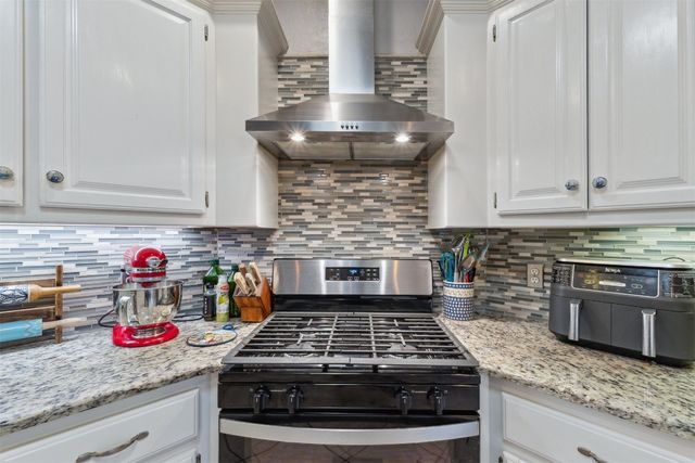 2400 Stonebridge Drive, Norman, OK 73071