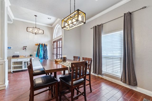 2400 Stonebridge Drive, Norman, OK 73071