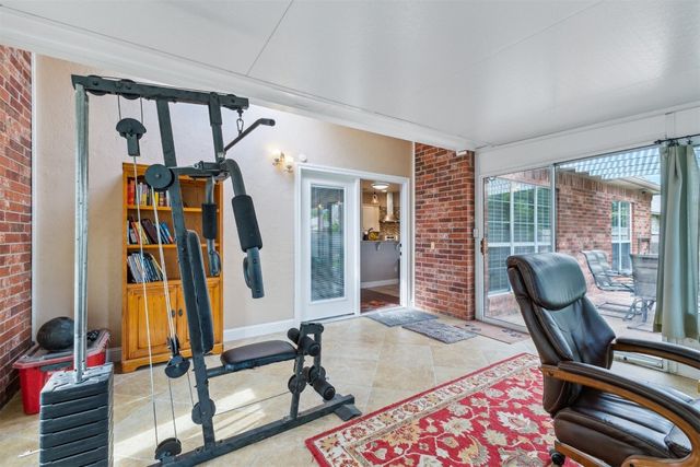 2400 Stonebridge Drive, Norman, OK 73071