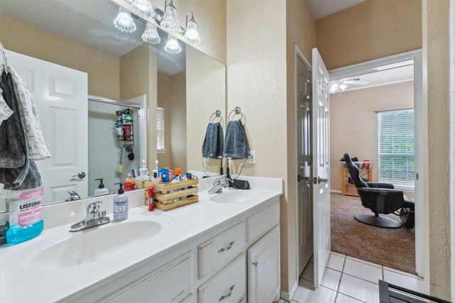 2400 Stonebridge Drive, Norman, OK 73071