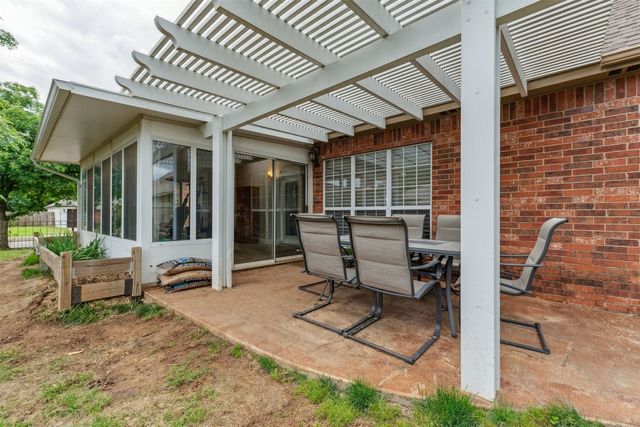 2400 Stonebridge Drive, Norman, OK 73071