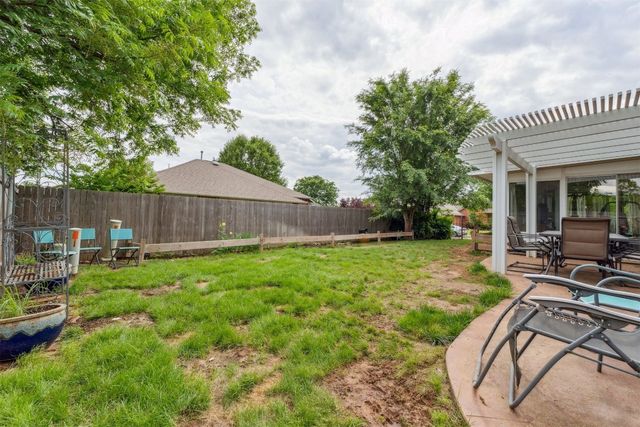 2400 Stonebridge Drive, Norman, OK 73071