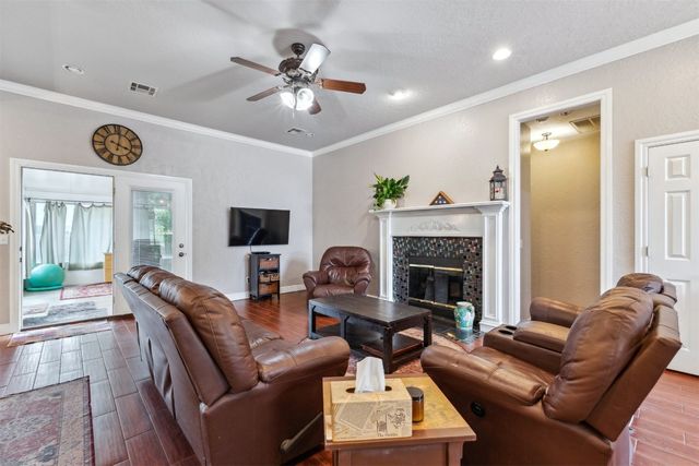 2400 Stonebridge Drive, Norman, OK 73071