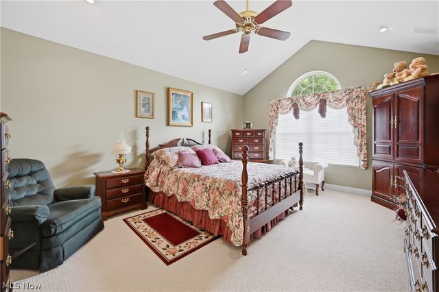 149 Village Court, Columbiana, OH 44408