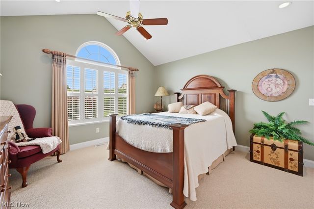 149 Village Court, Columbiana, OH 44408