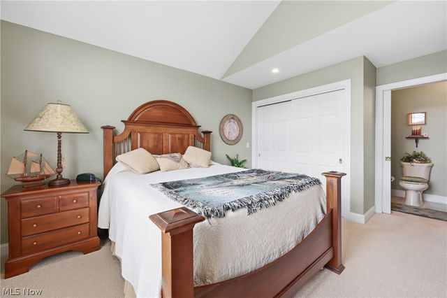 149 Village Court, Columbiana, OH 44408