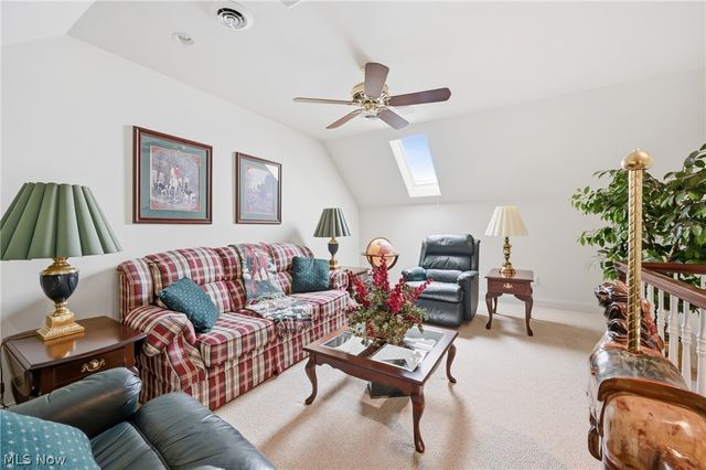 149 Village Court, Columbiana, OH 44408