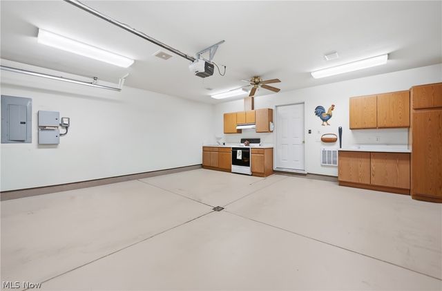 149 Village Court, Columbiana, OH 44408