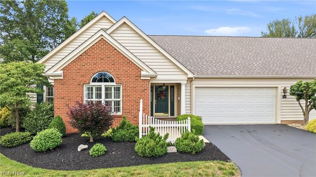 149 Village Court, Columbiana, OH 44408