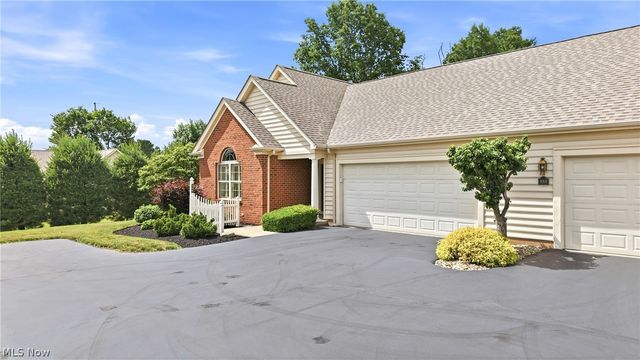 149 Village Court, Columbiana, OH 44408
