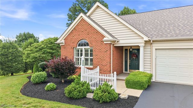 149 Village Court, Columbiana, OH 44408