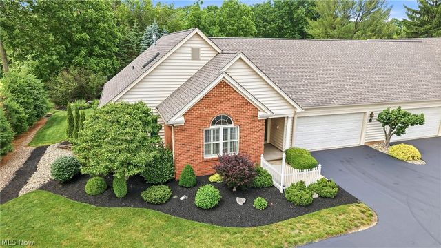 149 Village Court, Columbiana, OH 44408