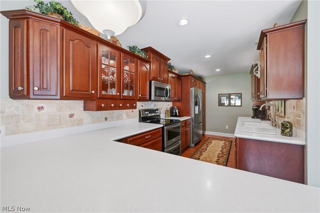 149 Village Court, Columbiana, OH 44408