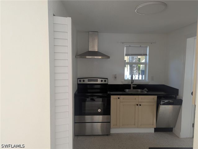 178 Evergreen RD, North Fort Myers, FL 33903