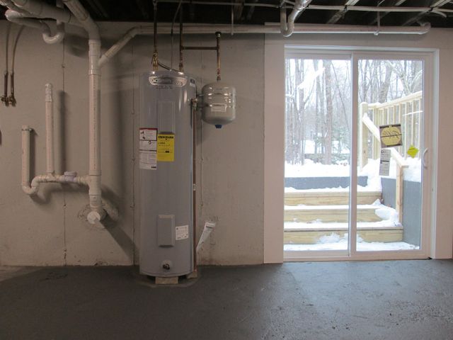 12 Gerrish Drive, Nottingham, NH 03290