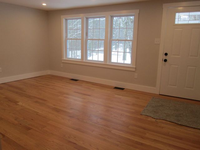 12 Gerrish Drive, Nottingham, NH 03290