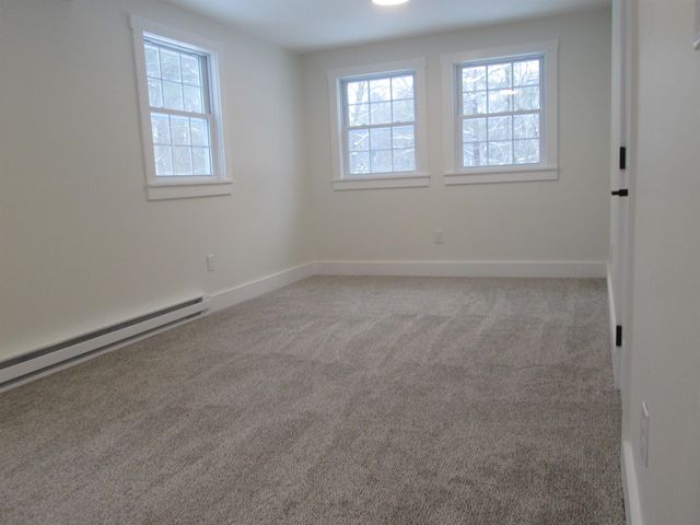 12 Gerrish Drive, Nottingham, NH 03290