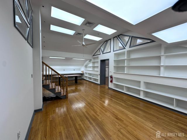 107 Stuyvesant Avenue 201, Lyndhurst, NJ 07071